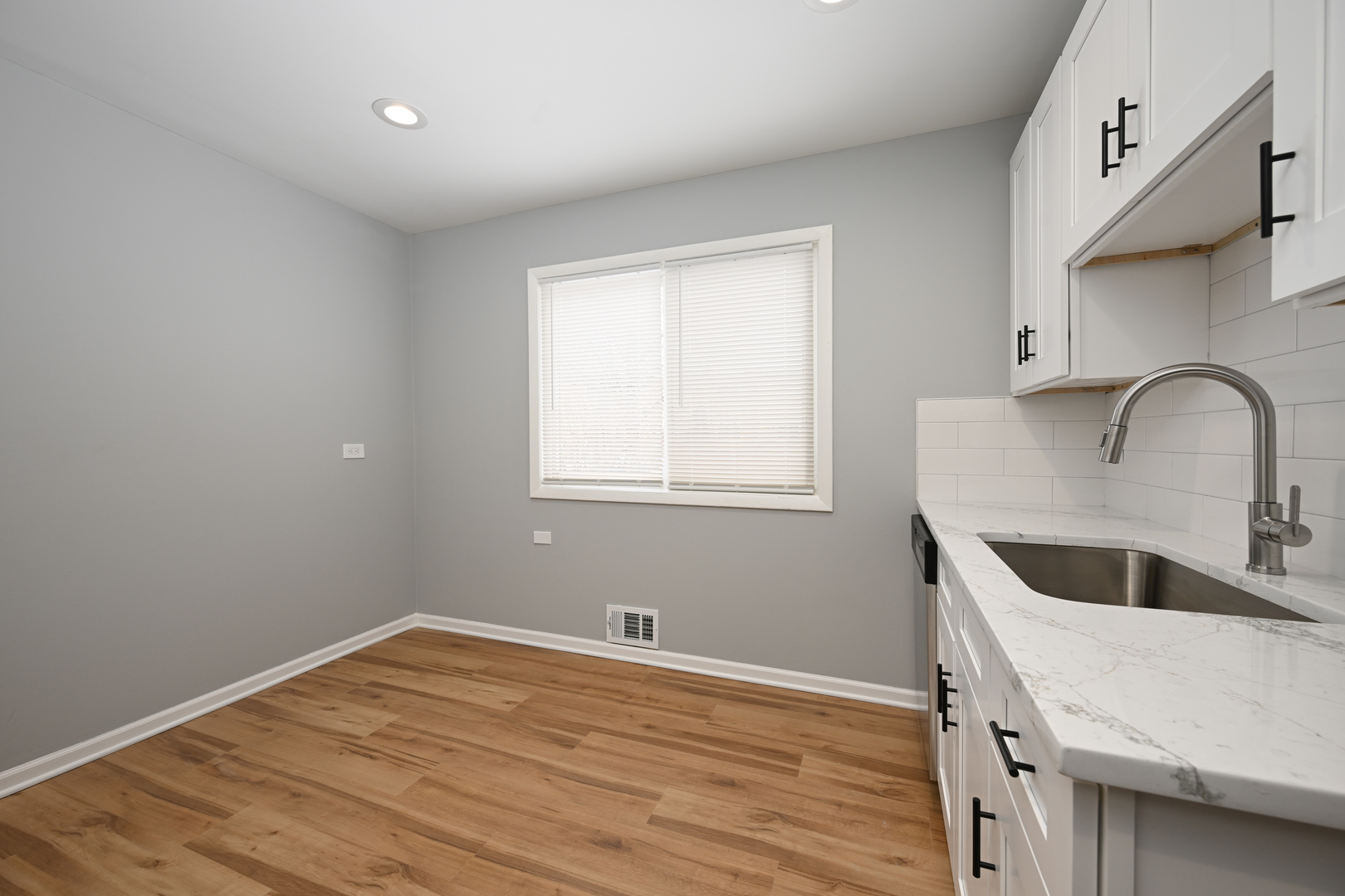 1210 North Wheeling Road Mount Prospect, IL 60056 - Photo 5 of 22