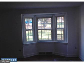716 Gibraltar Road Reading, PA 19606 - Photo 4 of 10 Living Room