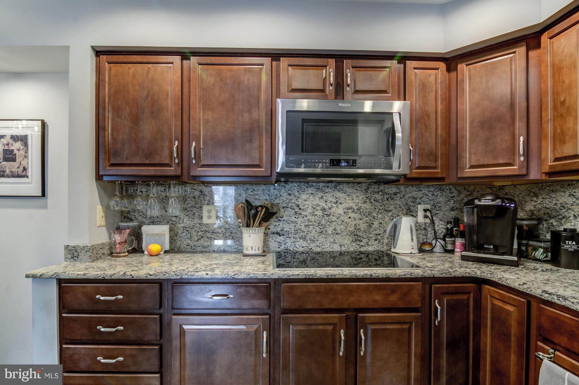 7804 Harrowgate Circle, Unit B Springfield, VA 22152 - Photo 21 of 45 Kitchen
