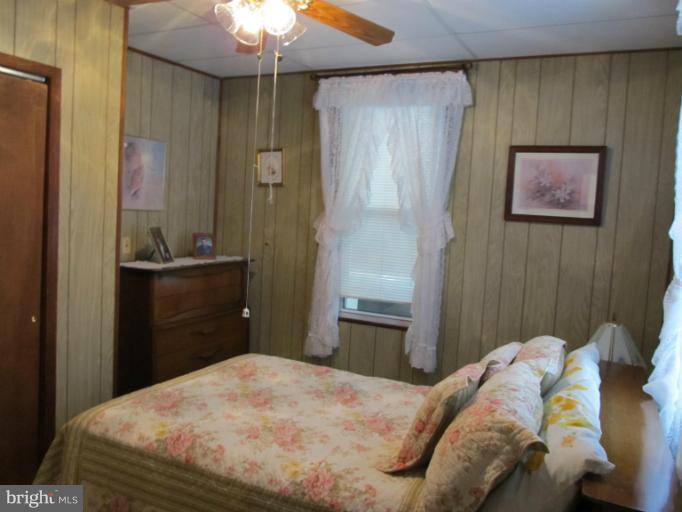 1322 East Riverside Avenue Baltimore, MD 21221 - Photo 6 of 19 Bedroom