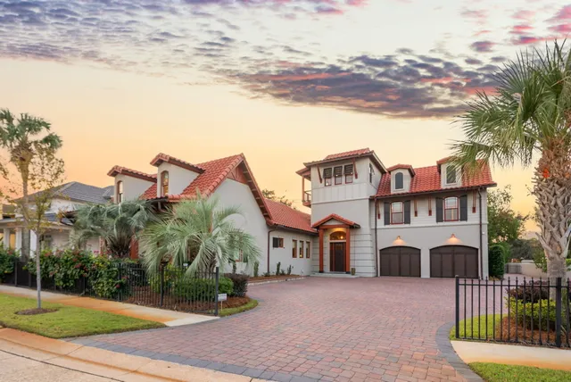 $3,299,000 | 40 Rue Caribe, Miramar Beach, FL 32550
