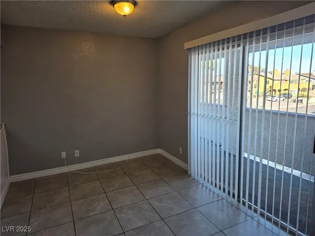 $1,200 | 1912 Lirio Way, Unit D, Las Vegas, NV 89108
