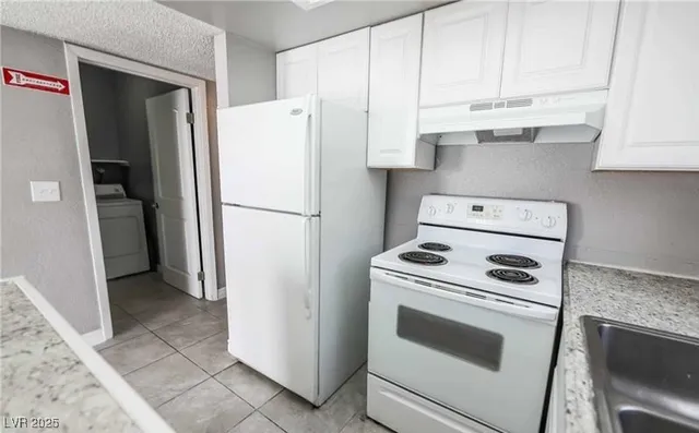 $1,200 | 1912 Lirio Way, Unit D, Las Vegas, NV 89108