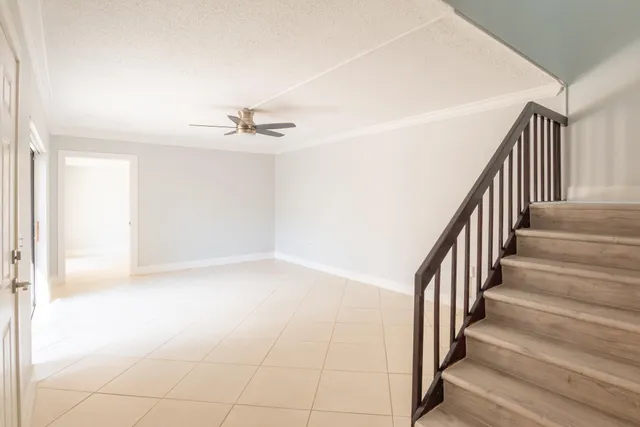 $2,600 | 1700 Embassy Drive, Unit 305, West Palm Beach, FL 33401