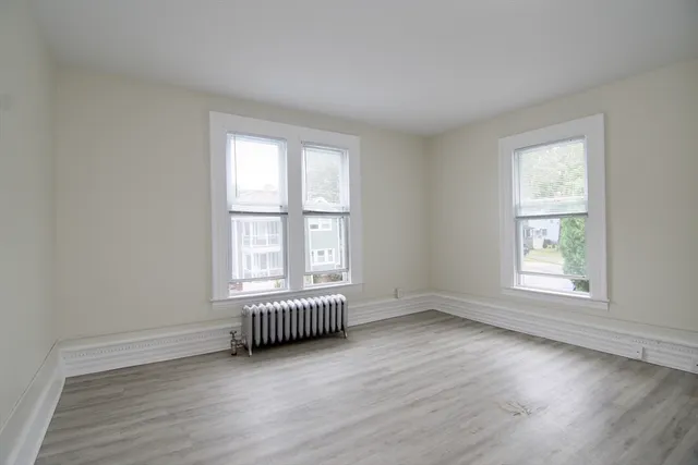 $1,900 | 60 Howes Street, Unit 2, Springfield, MA 01118