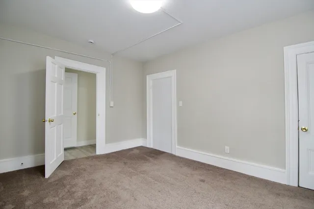 $1,900 | 60 Howes Street, Unit 2, Springfield, MA 01118