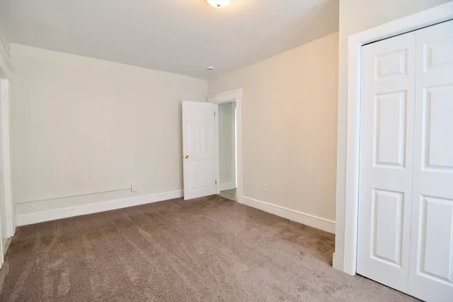 $1,900 | 60 Howes Street, Unit 2, Springfield, MA 01118