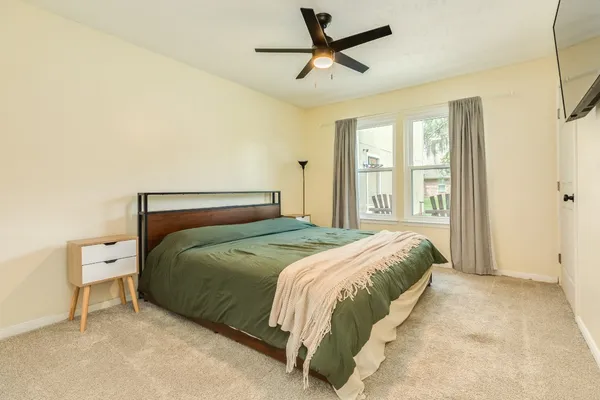 $259,900 | 318 South Amherst Drive, West Columbia, TX 77486