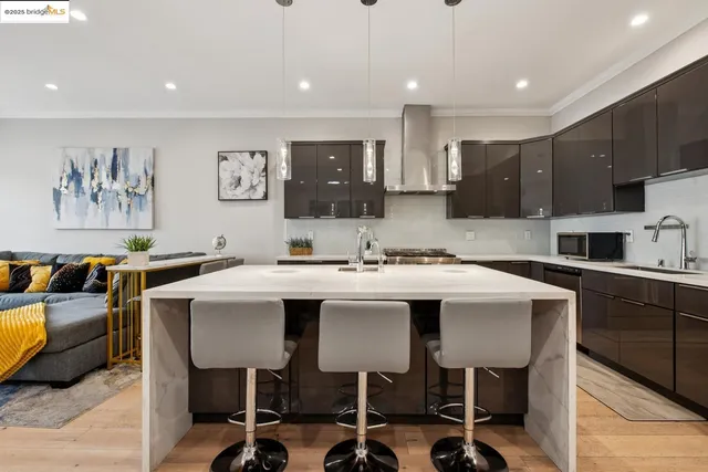 $1,599,000 | 1537 Revere Avenue, San Francisco, CA 94124