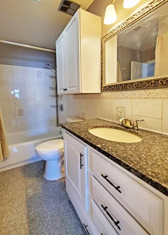 $2,000 | 1223 Quincy Court, Unit 1223, Wheeling, IL 60090