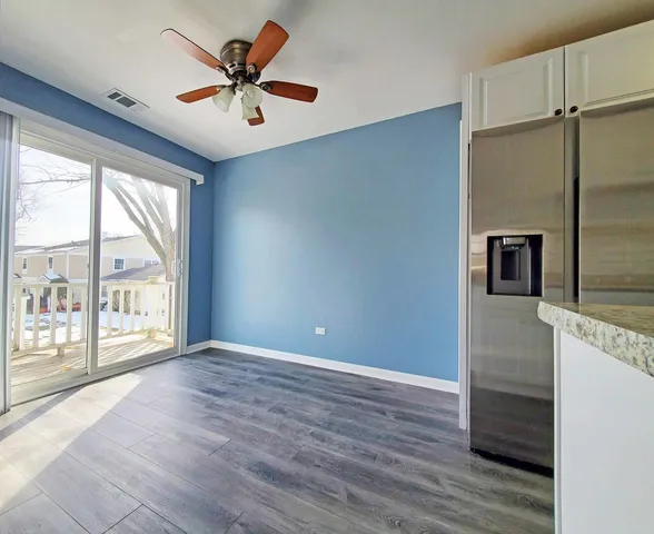 $2,000 | 1223 Quincy Court, Unit 1223, Wheeling, IL 60090