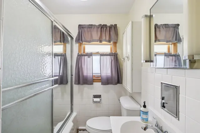 $269,900 | 132 South Braun Avenue, Jefferson, WI 53549