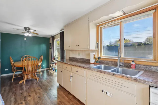 $269,900 | 132 South Braun Avenue, Jefferson, WI 53549