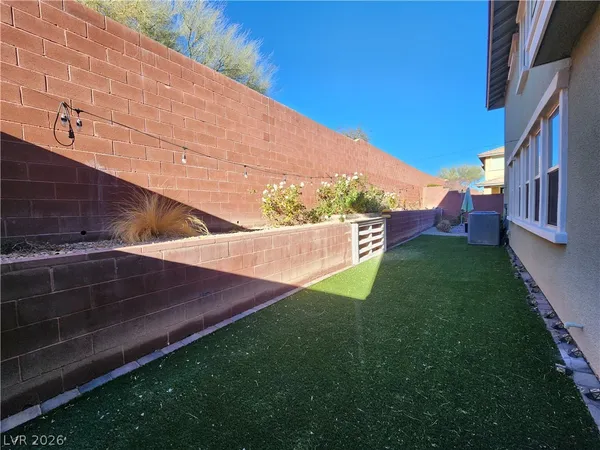 $2,675 | 5476 Sentinel Point Court, Las Vegas, NV 89135