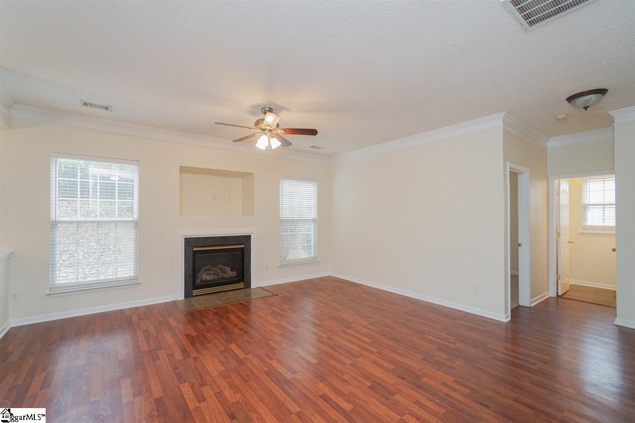 336 Highgate Circle Greer, SC 29650 - Photo 7 of 31 Gallery Image 7