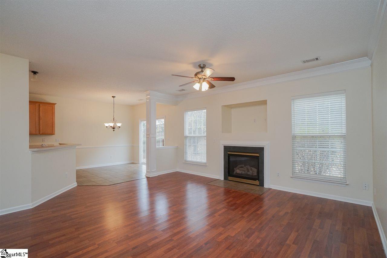 336 Highgate Circle Greer, SC 29650 - Photo 8 of 31 Gallery Image 8