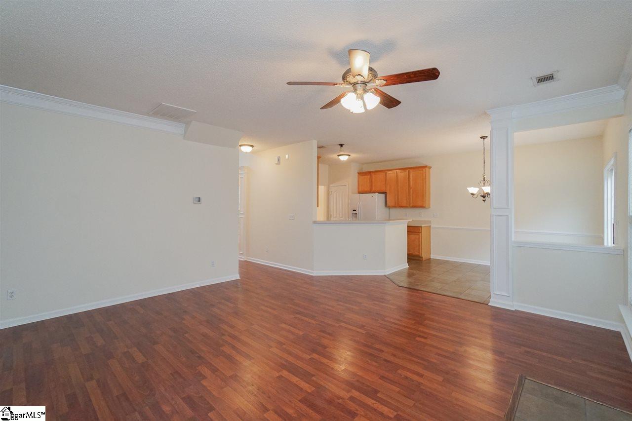 336 Highgate Circle Greer, SC 29650 - Photo 9 of 31 Gallery Image 9
