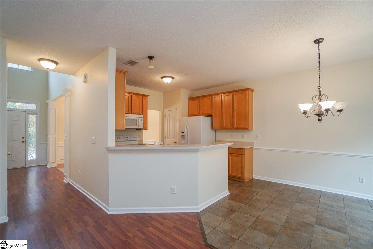 336 Highgate Circle Greer, SC 29650 - Photo 10 of 31 Gallery Image 10
