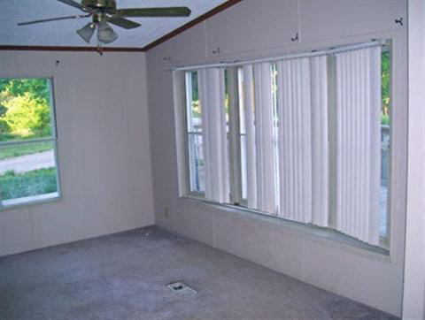 15182 Lawrence Road Hudson, MI 49247 - Photo 5 of 8 933988-4.JPG