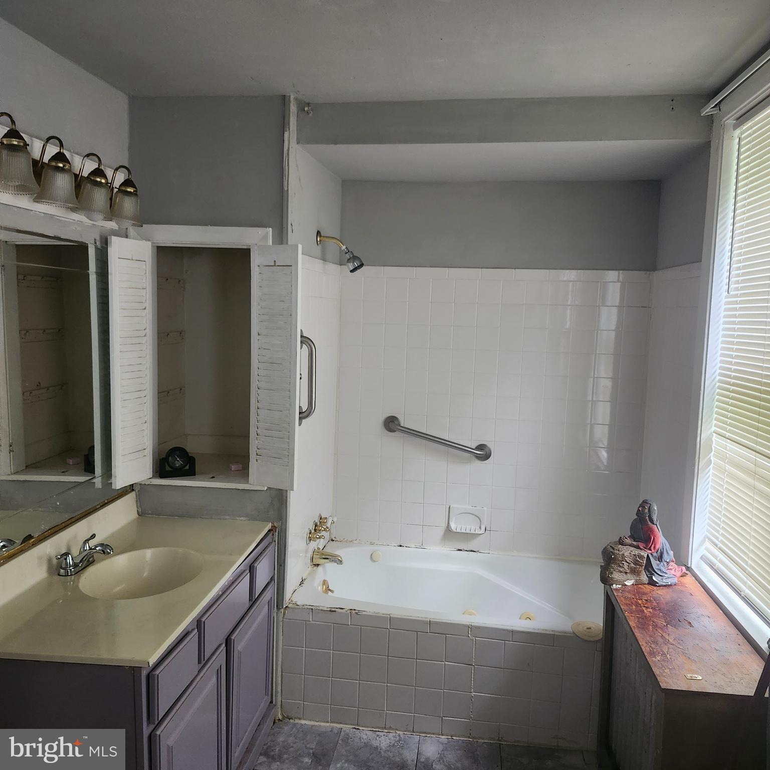 905 Cooks Lane Baltimore, MD 21229 - Photo 15 of 20