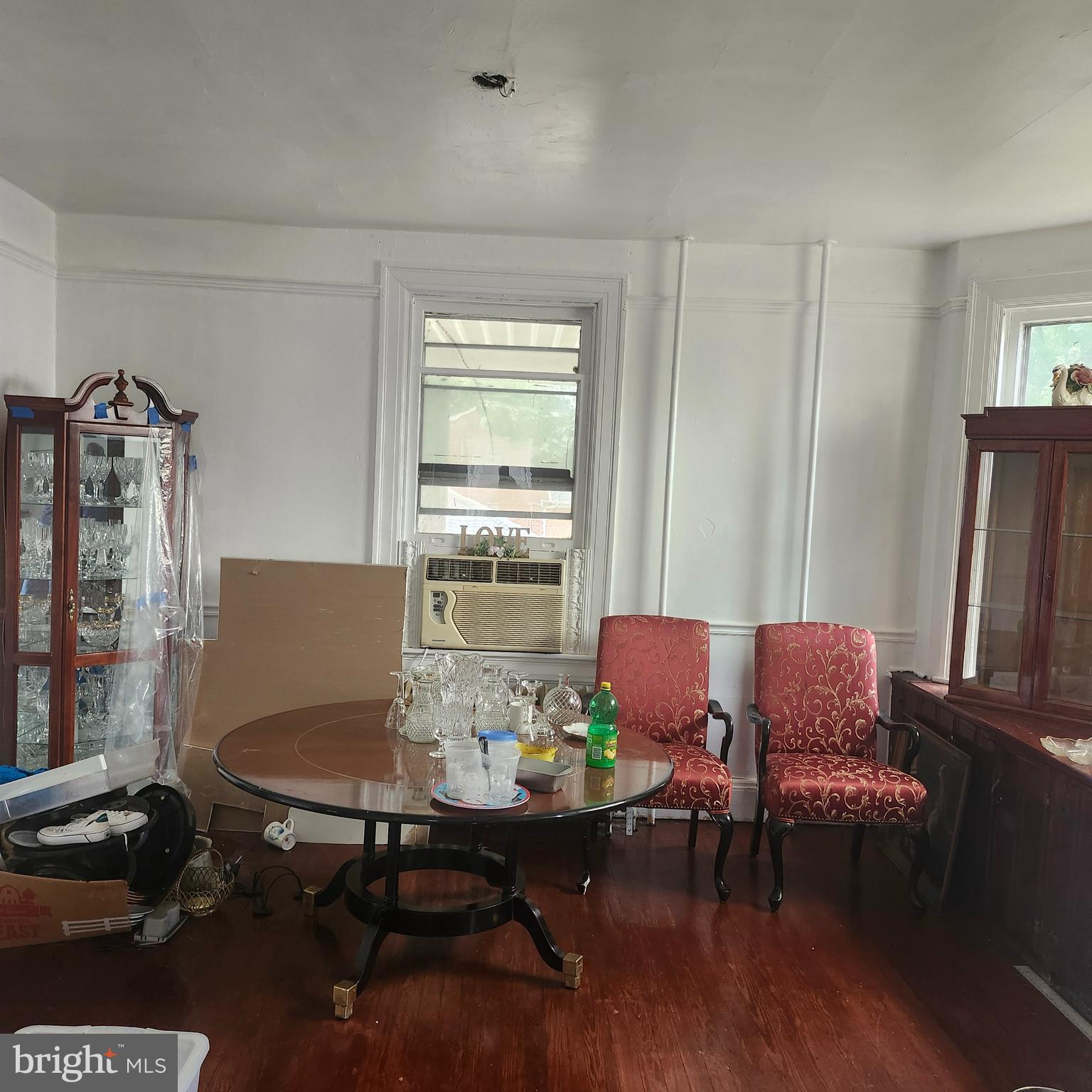 905 Cooks Lane Baltimore, MD 21229 - Photo 6 of 20