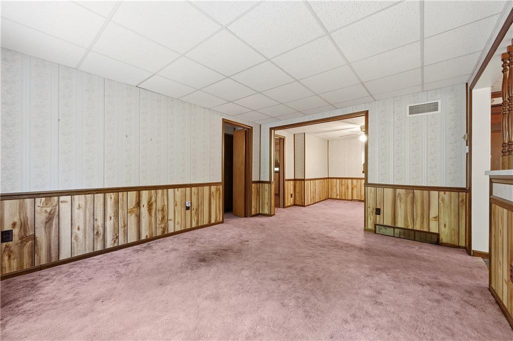 2983 Edgecliff Road New Kensington, PA 15068 - Photo 13 of 25