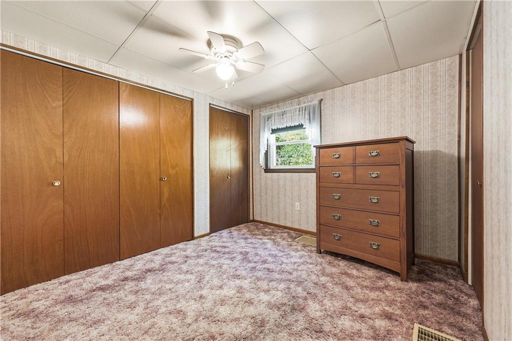 2983 Edgecliff Road New Kensington, PA 15068 - Photo 17 of 25
