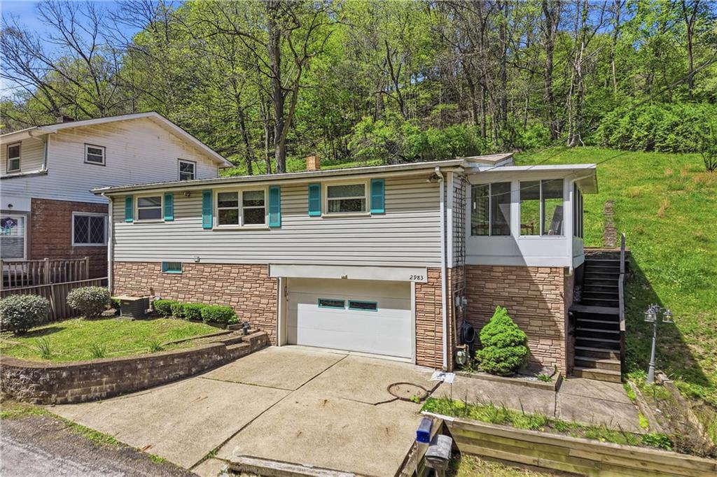 2983 Edgecliff Road New Kensington, PA 15068 - Photo 3 of 25