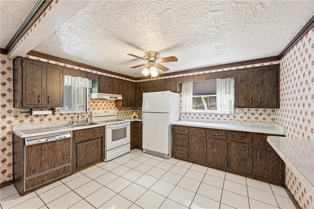 2983 Edgecliff Road New Kensington, PA 15068 - Photo 7 of 25