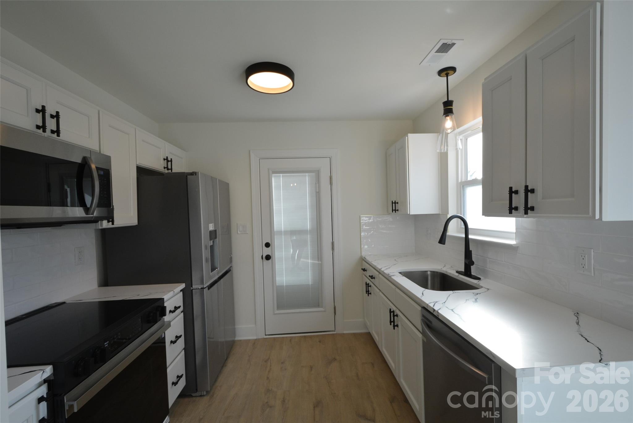 6607 Sullins Road Charlotte, NC 28214 - Photo 7 of 27 Gallery Image 7
