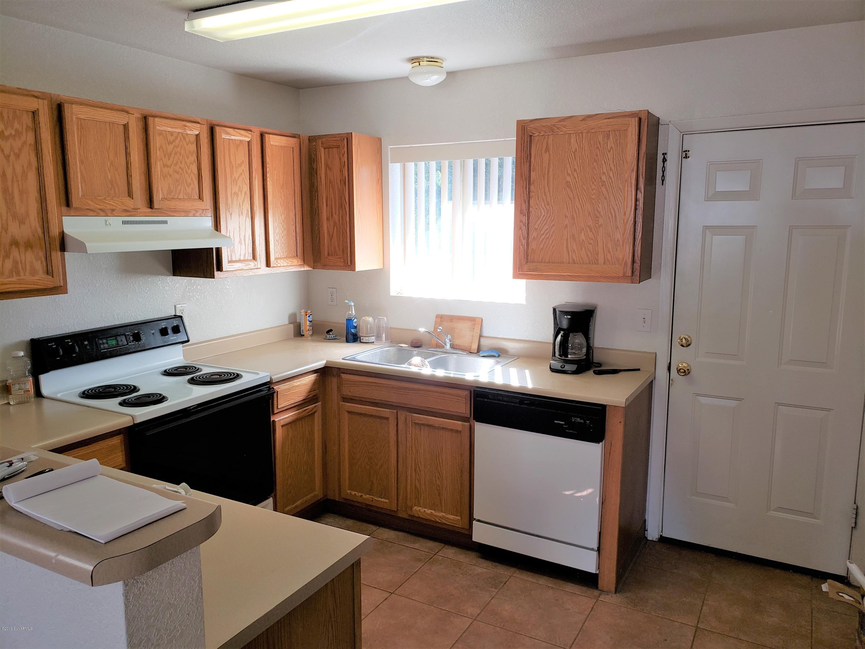 4203 East Commercial Rimrock, AZ 86335 - Photo 3 of 14 4203b kitchen