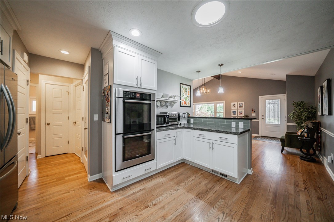 2130 Marshfield Road Cleveland, OH 44124 - Photo 9 of 35