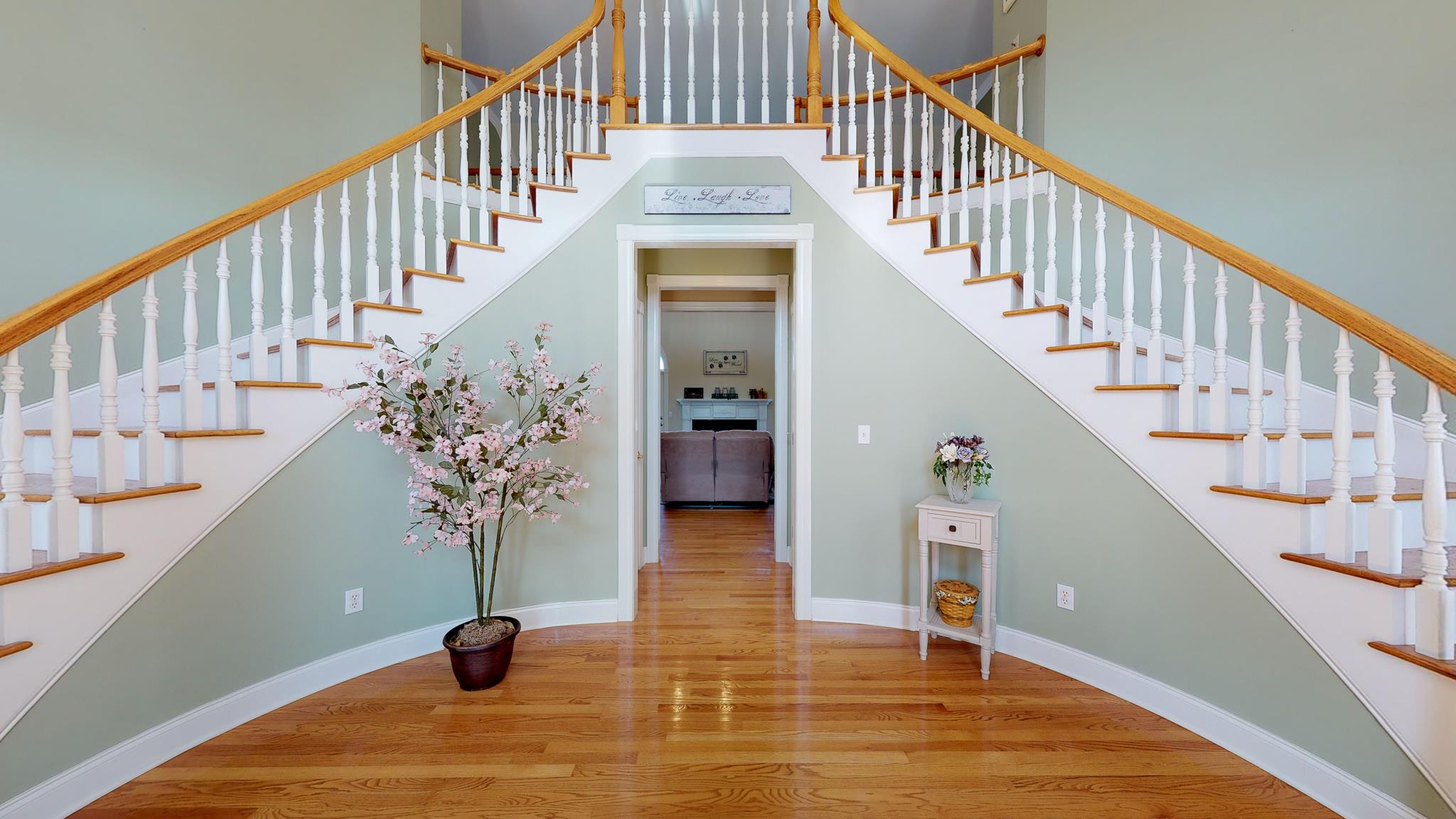 151 Maple Bend Road Winchester, TN 37398 - Photo 4 of 30 Sweeping dual staircases