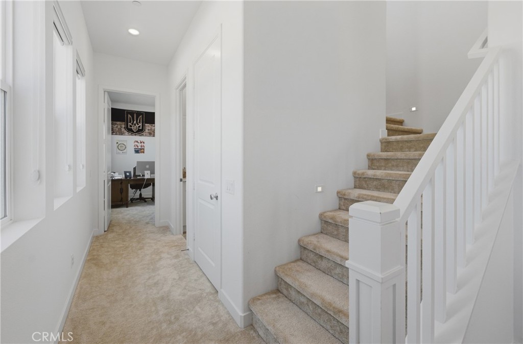 26729 Blue Hls Loop Valencia, CA 91381 - Photo 11 of 51