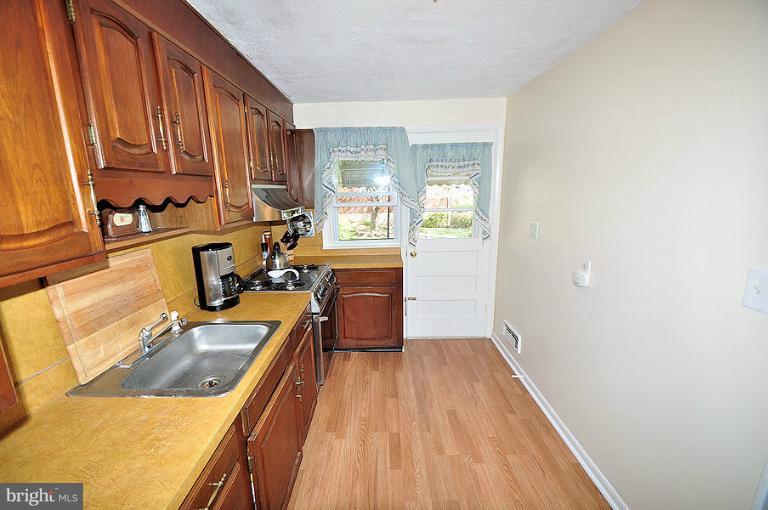 1168 Linden Avenue Halethorpe, MD 21227 - Photo 12 of 17 Kitchen