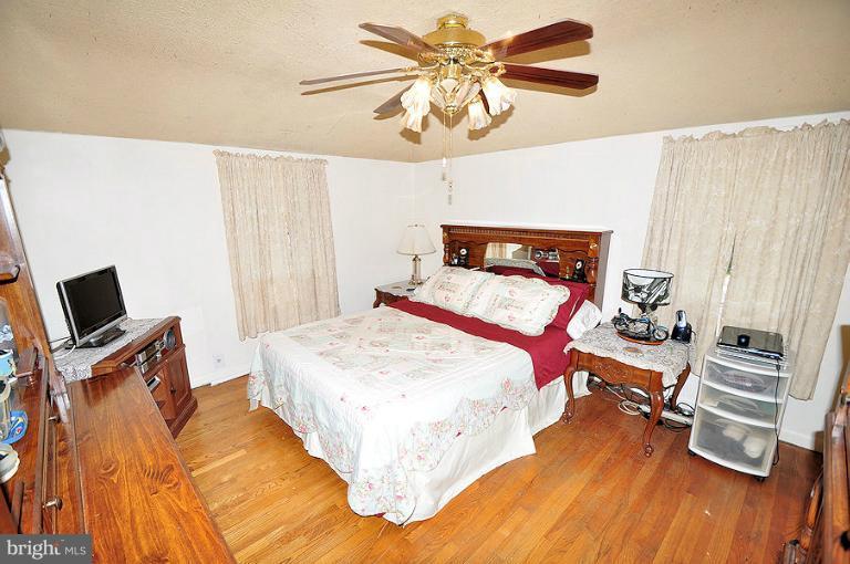 1168 Linden Avenue Halethorpe, MD 21227 - Photo 16 of 17 Bedroom (Master)