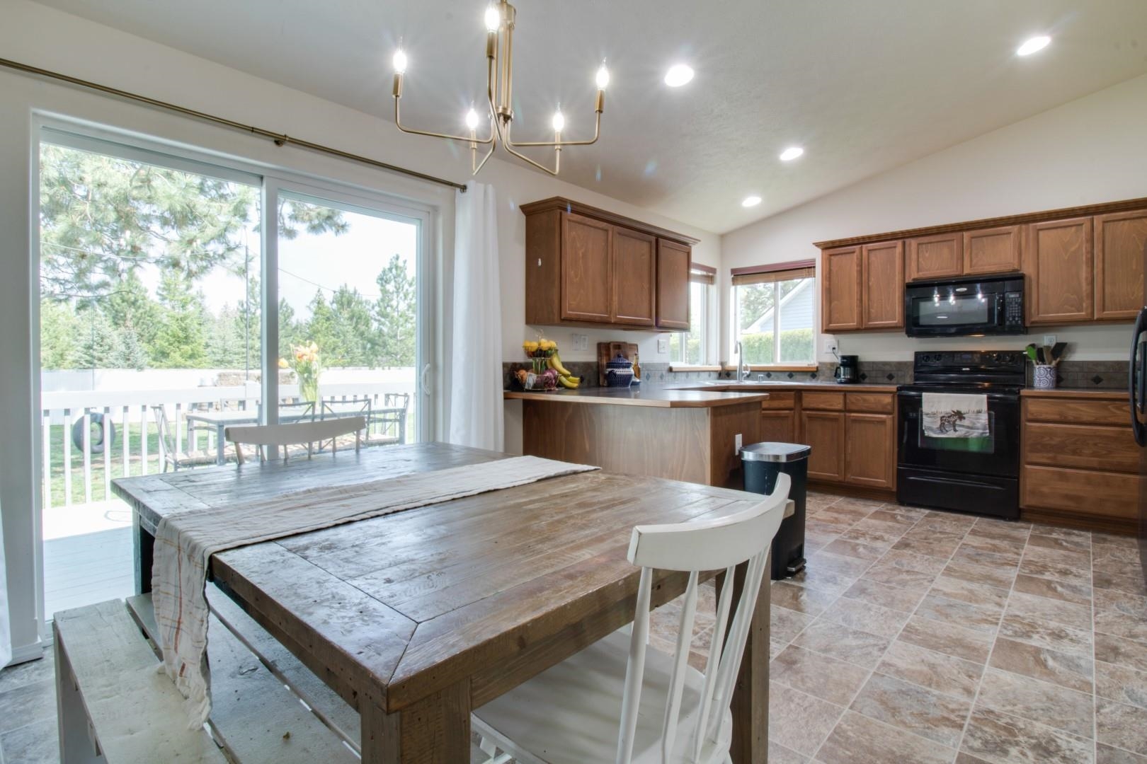 4015 South Bates Road Spokane Valley, WA 99206 - Photo 8 of 37 Gallery Image 8