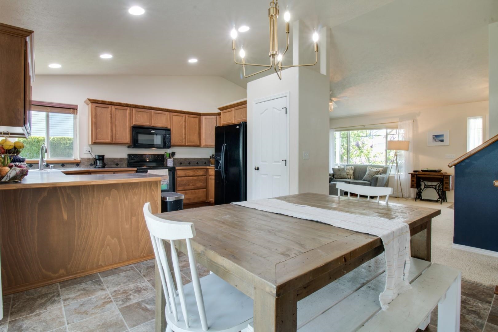 4015 South Bates Road Spokane Valley, WA 99206 - Photo 10 of 37 Gallery Image 10