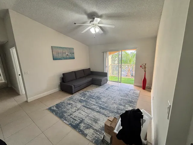 $1,650 | 5530 Northwest 61st Street, Unit 329, Coconut Creek, FL 33073