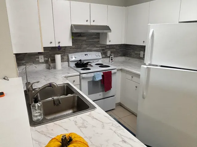 $1,650 | 5530 Northwest 61st Street, Unit 329, Coconut Creek, FL 33073