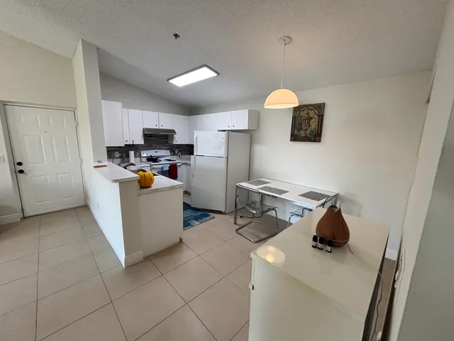 $1,650 | 5530 Northwest 61st Street, Unit 329, Coconut Creek, FL 33073