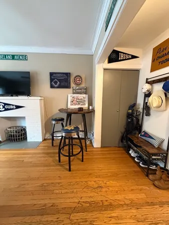 $3,495 | 3720 North Sheffield Avenue, Unit 1S, Chicago, IL 60613