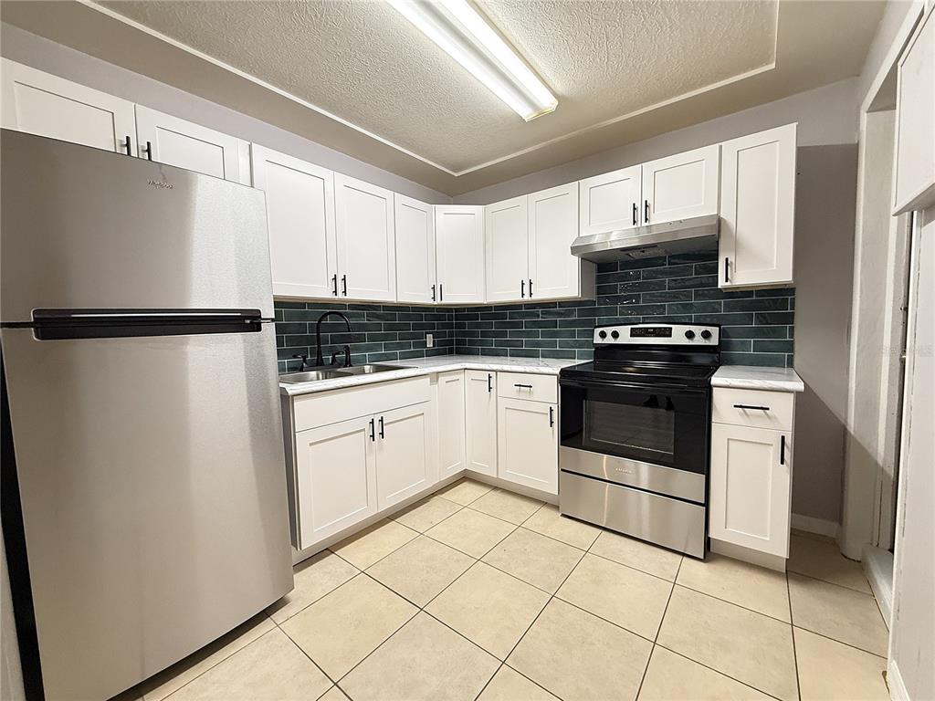 3022 West Walnut Street Tampa, FL 33607 - Photo 3 of 10