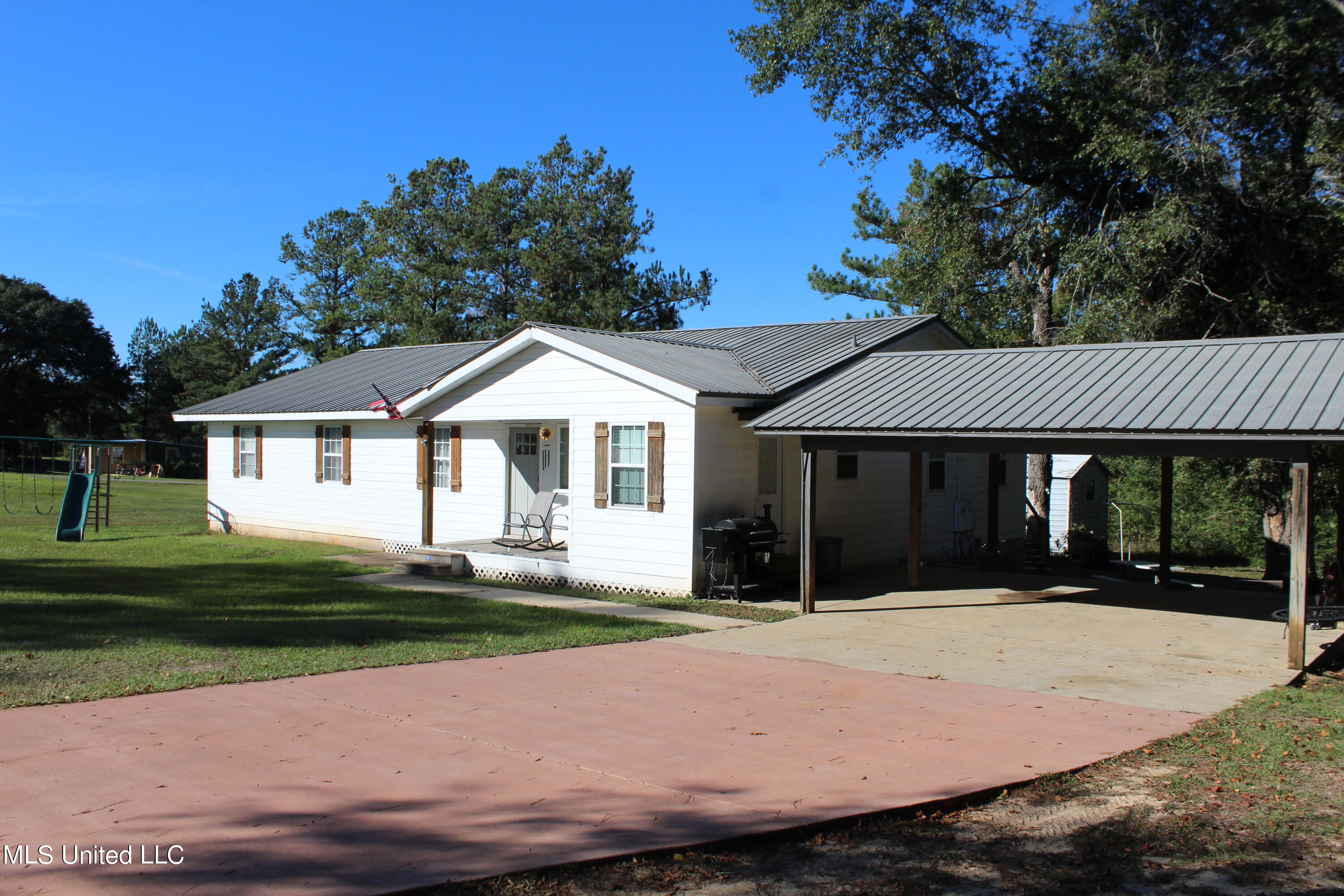 113 Cecil Havard Road Lucedale, MS 39452 - Photo 1 of 19 IMG_6749