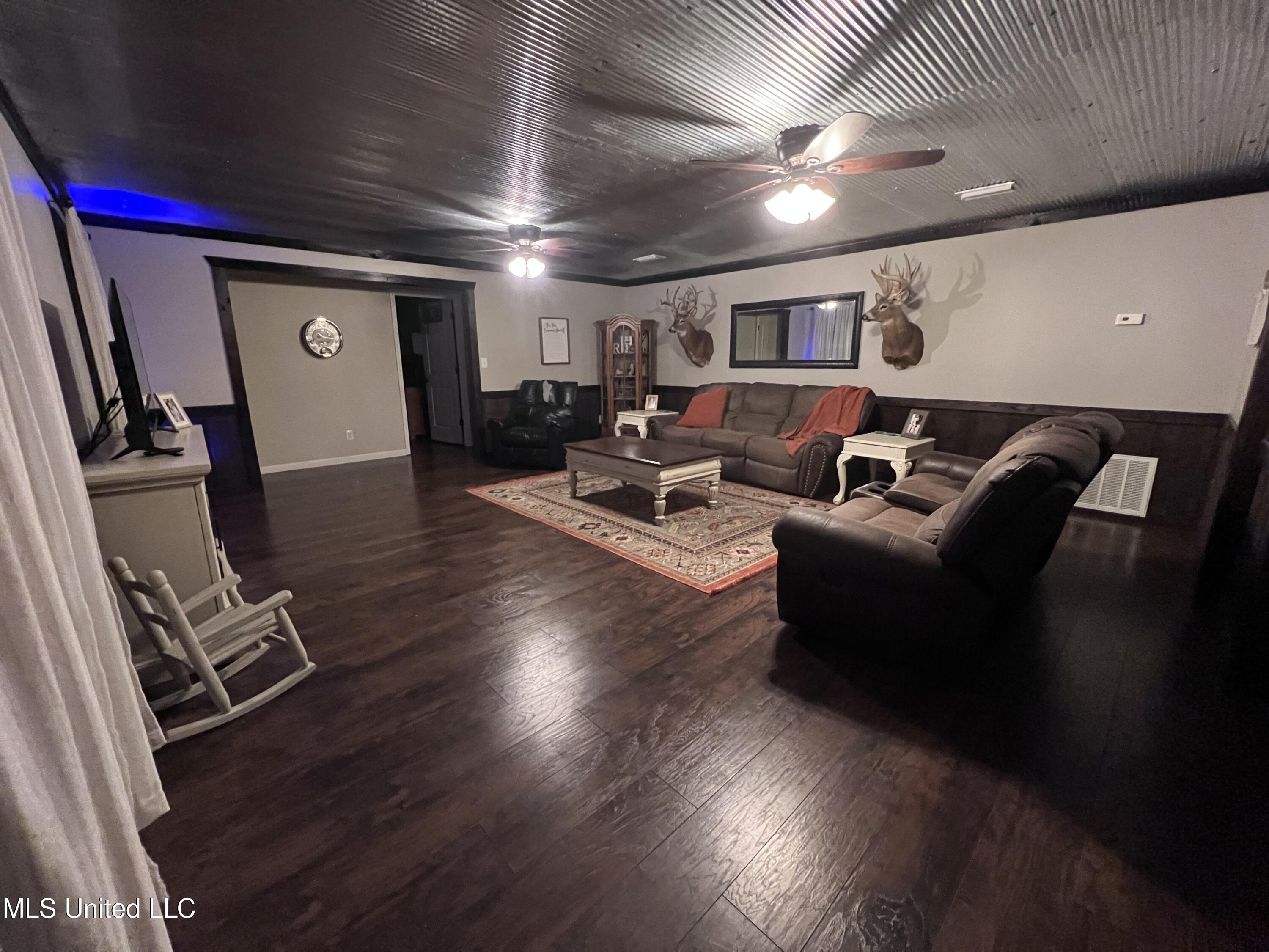 113 Cecil Havard Road Lucedale, MS 39452 - Photo 10 of 19 LIVING
