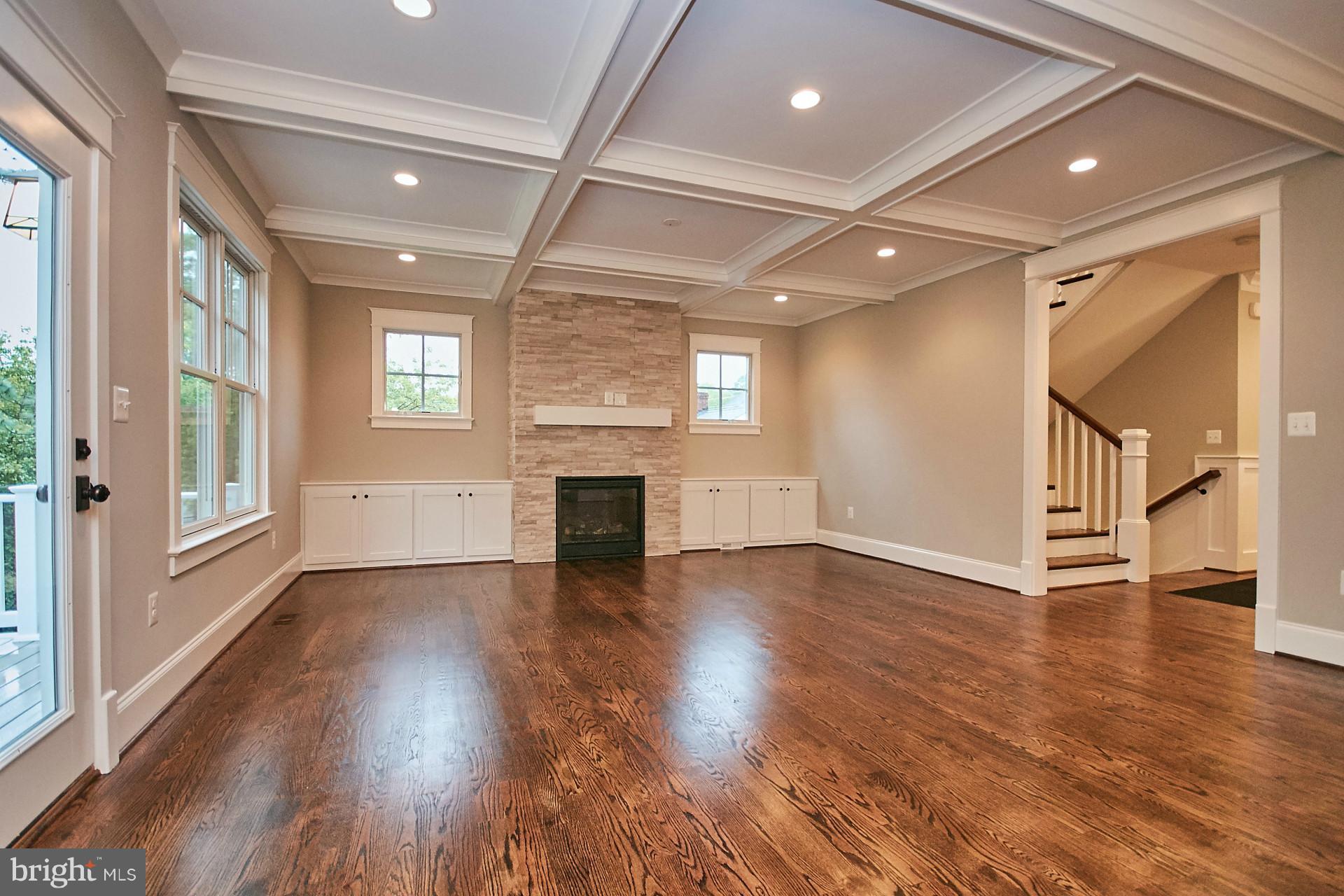 2844 North Rochester Street Arlington, VA 22213 - Photo 3 of 24 Family Room