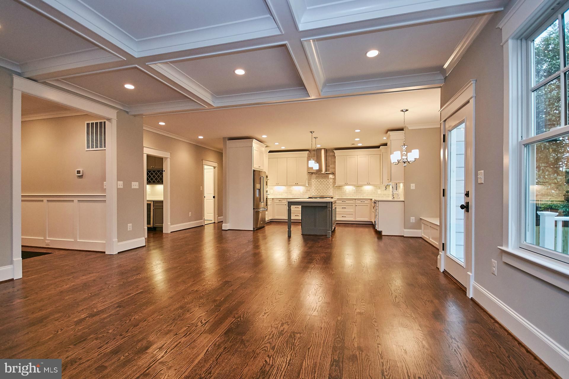 2844 North Rochester Street Arlington, VA 22213 - Photo 4 of 24 Family Room