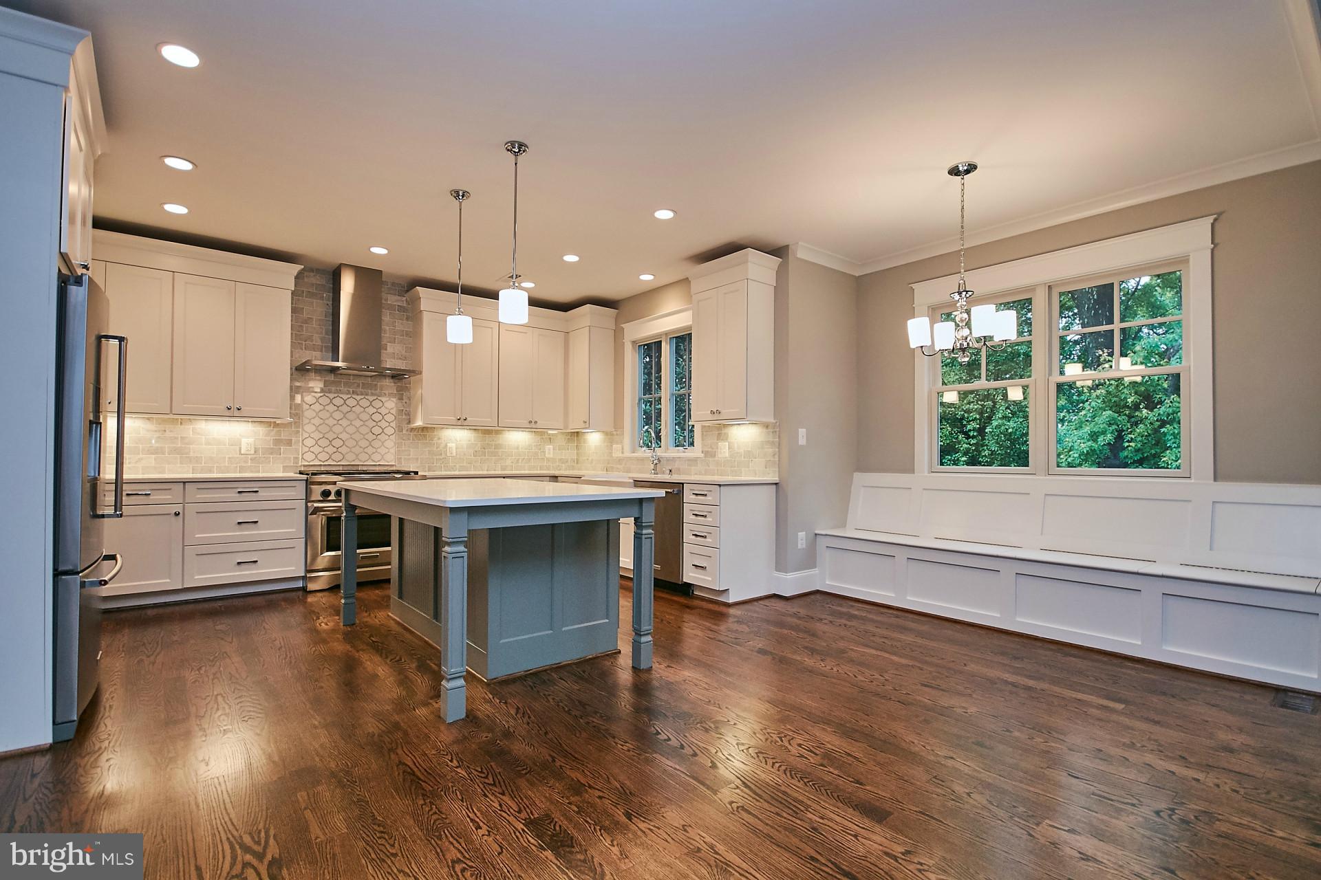 2844 North Rochester Street Arlington, VA 22213 - Photo 5 of 24 Kitchen