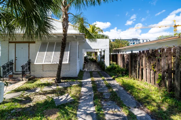 $1,449 | 523 Northeast 2nd Avenue, Unit 2, Fort Lauderdale, FL 33301