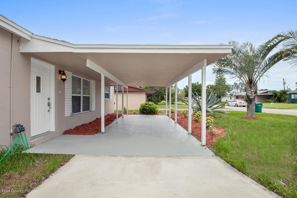 2700 Locksley Road Melbourne, FL 32935 - Photo 2 of 15 Resized for MLS (20)